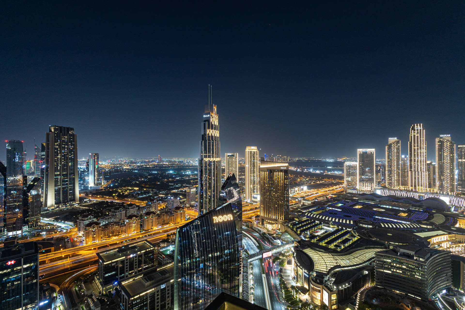 Views - Burj Vista — image 7