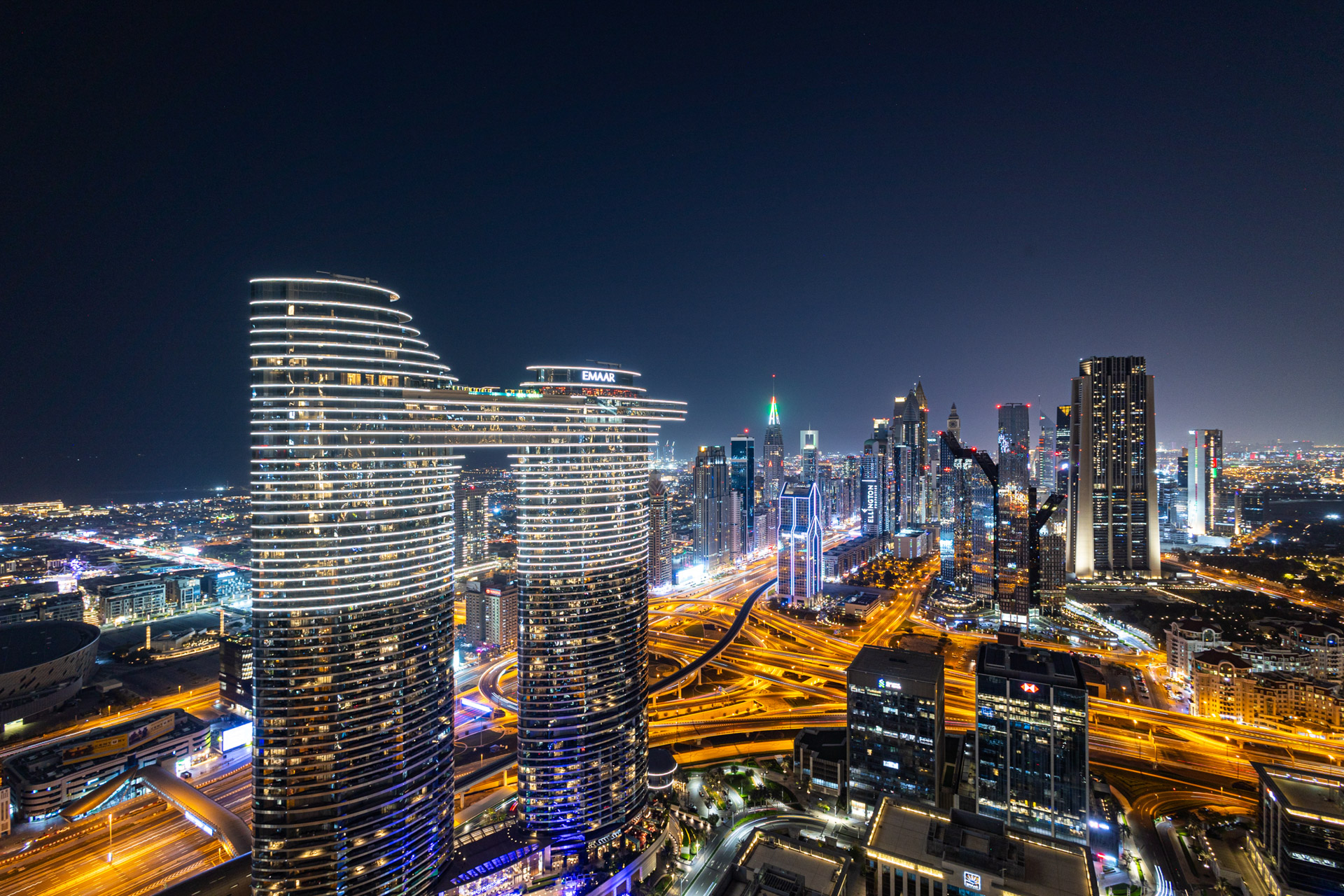 Views - Burj Vista — image 6